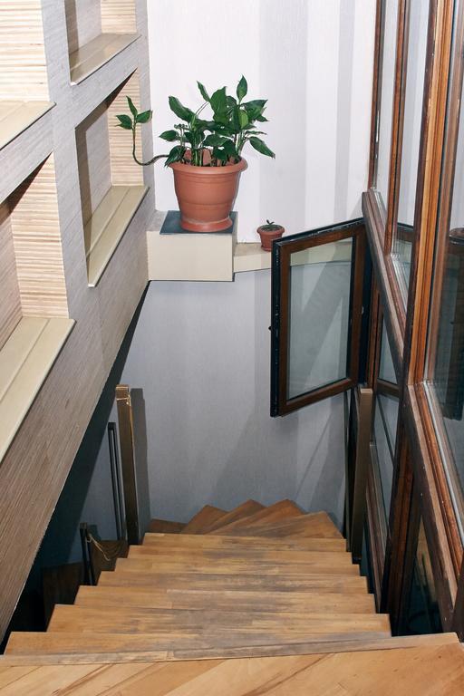 Nest Hostel Тбилиси Экстерьер фото