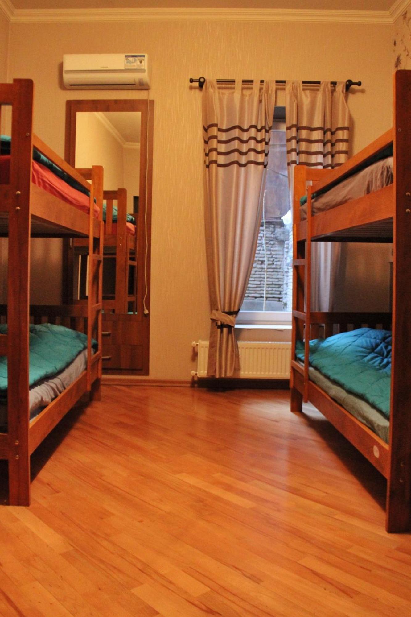 Nest Hostel Тбилиси Экстерьер фото