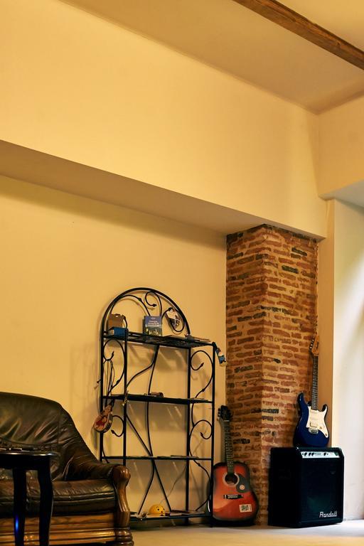 Nest Hostel Тбилиси Экстерьер фото